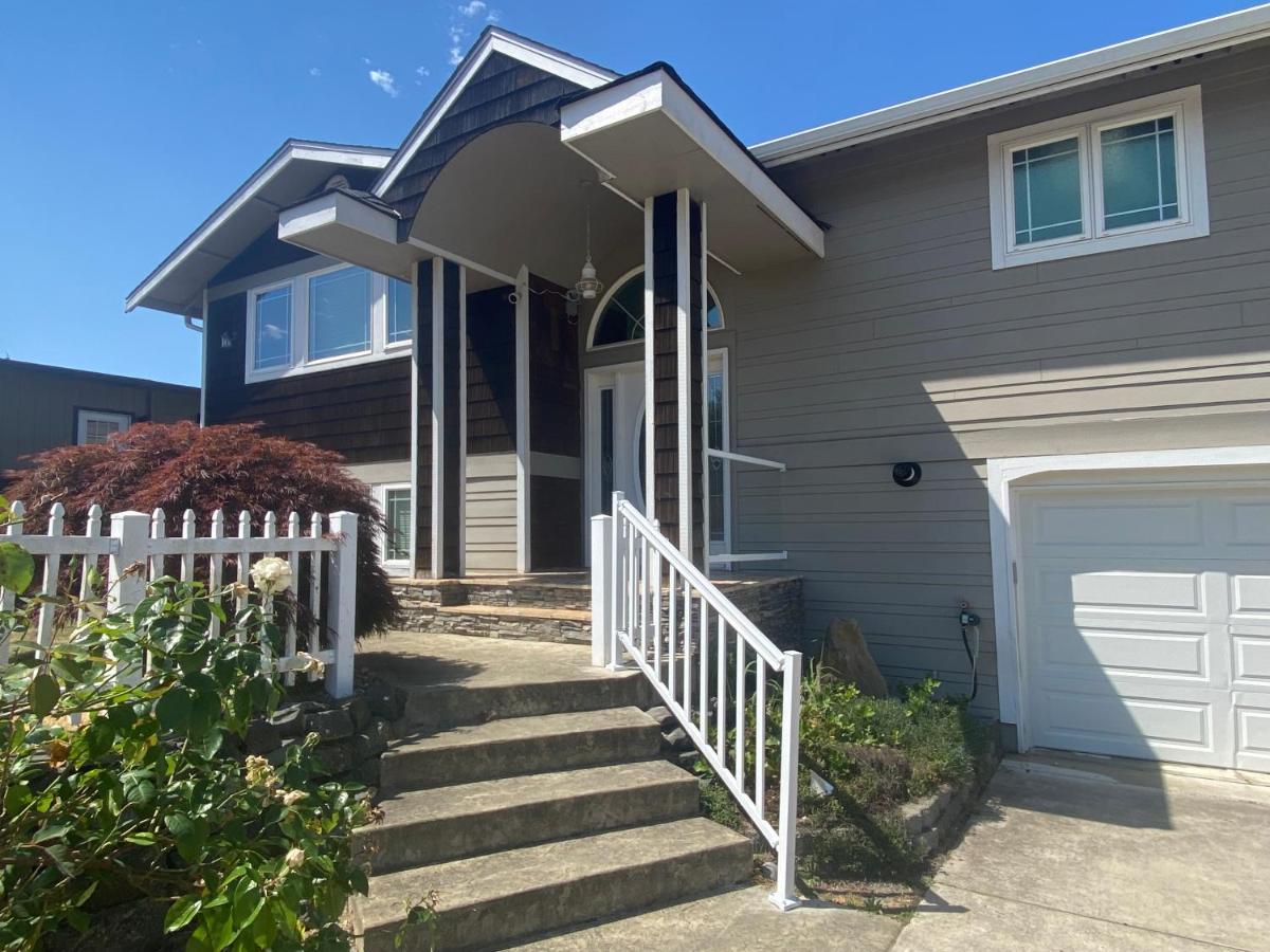 Scenic Lake View Home Tacoma Ngoại thất bức ảnh