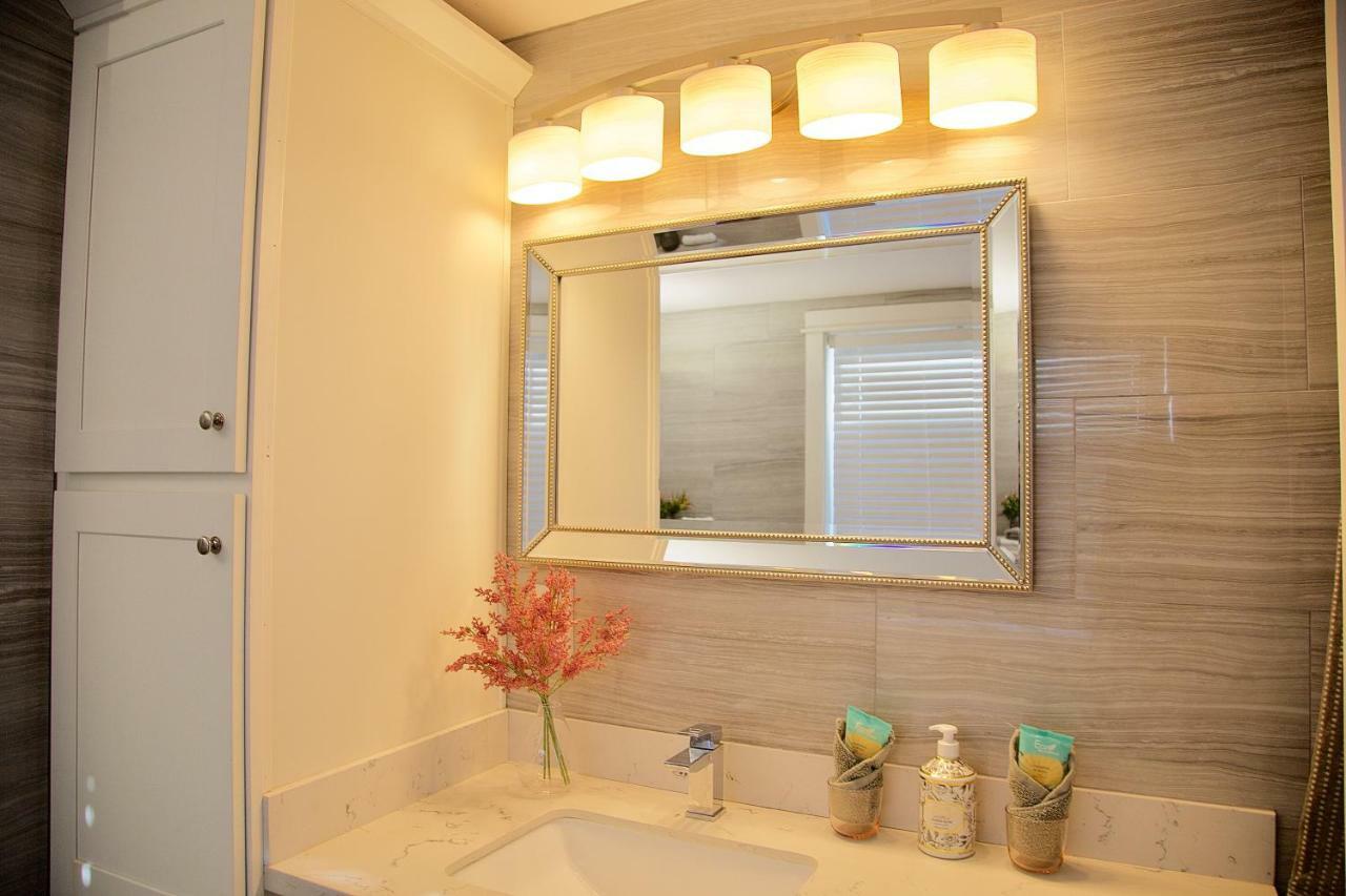 Scenic Lake View Home Tacoma Ngoại thất bức ảnh